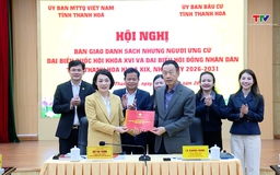 Bàn giao danh sách ứng cử viên đại biểu Quốc hội và đại biểu Hội đồng nhân dân tỉnh