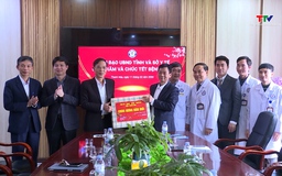 Phó Chủ tịch UBND tỉnh Đầu Thanh Tùng  chúc Tết các bệnh viện