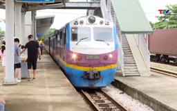 Thủ tướng yêu cầu tăng cường phương tiện vận tải  dịp Tết