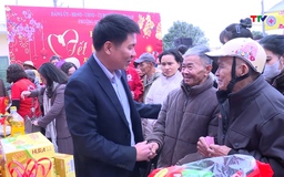 Mang Tết ấm đến với người nghèo 