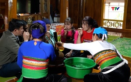 Xuân về trên bản tái định cư