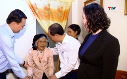 Phó Chủ tịch Thường trực HĐND tỉnh thăm, chúc Tết  tại các xã Vĩnh Lộc, Yên Định