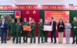 Phó Bí thư Tỉnh ủy Trịnh Tuấn Sinh thăm, tặng quà Tết tại các địa phương