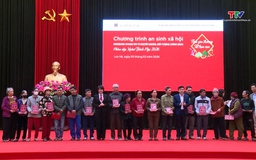 Xã Lưu Vệ trao 430 suất quà Tết cho người nghèo