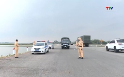Cảnh sát giao thông sẽ dẫn đường cho người dân về quê ăn Tết