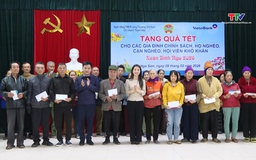 Trao 700 suất quà Tết cho các gia đình chính sách, hộ nghèo xã Nga Sơn