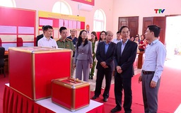 Phó Chủ tịch UBND tỉnh Đầu Thanh Tùng kiểm tra công tác chuẩn bị bầu cử
