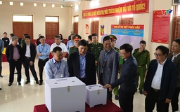Chủ tịch UBND tỉnh kiểm tra công tác chuẩn bị bầu cử