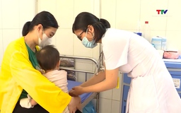 Bệnh tay chân miệng bước vào chu kỳ cao điểm