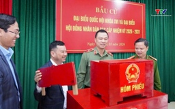 Giám đốc Công an tỉnh kiểm tra công tác chuẩn bị bầu cử tại phường Trúc Lâm và Hải Lĩnh