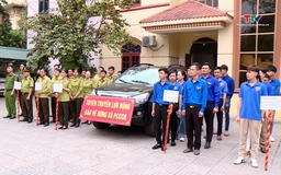 Hạt Kiểm lâm Hà Trung tuyên truyền lưu động bảo vệ rừng