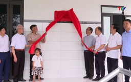 Bàn giao Nhà đại đoàn kết cho đồng bào Công giáo khó khăn