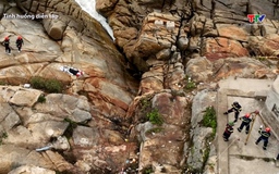 Ra quân đảm bảo an ninh trật tự và diễn tập cứu nạn cứu hộ biển Sầm Sơn 2026