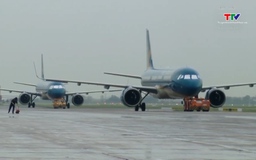 Vé bay dịp 30/4 tăng giá