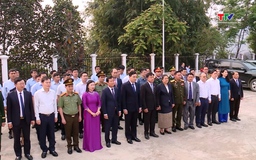 Dâng hương tưởng nhớ các Anh hùng liệt sỹ Việt Nam hy sinh tại Lào