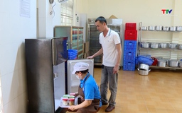 Siết chặt kiểm tra bếp ăn tập thể, trường học ngăn thực phẩm bẩn