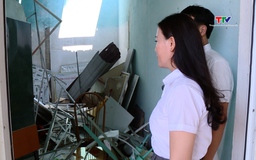 Khẩn trương khắc phục hậu quả lốc xoáy tại Trường Tiểu học Thanh Xuân