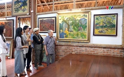 Người kể chuyện quê hương