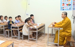Lớp học Tiếng Anh đặc biệt ở Chùa Bụt