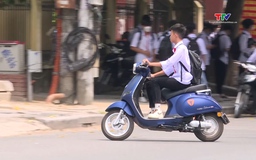 Xử lý học sinh tự độ xe máy điện lên hơn 100km/h