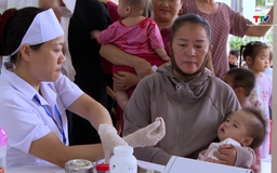 Bổ sung vi chất dinh dưỡng cho trẻ em