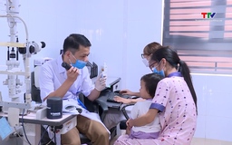 Chăm sóc sức khỏe  đôi mắt cho trẻ em