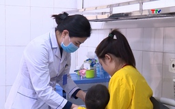 Trẻ dưới 6 tuổi phải được khám sức khỏe định kỳ 1 năm 1 lần
