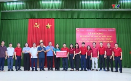 Agribank trao tặng hệ thống điện chiếu sáng tại xã Yên Khương