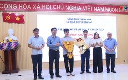 Khen thưởng học sinh đoạt thành tích tại Kỳ thi Olympic Toán châu Á - Thái Bình Dương