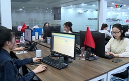 Người Việt chi hơn 8.100 tỷ mua điện thoại, máy tính trên sàn thương mại điện tử