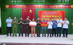 Bộ Tư lệnh Quân khu 4 trao kinh phí hỗ trợ xây dựng “Nhà Đại đoàn kết” 