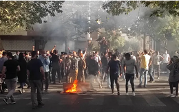 Biểu tình ở Iran kéo dài sang tuần thứ 3 tuần và ngày càng bạo lực