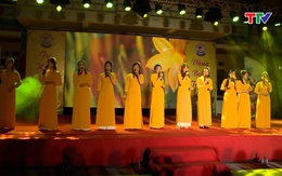 Trường Tiểu học xã Hoằng Trạch kỉ niệm 40 năm ngày Nhà giáo Việt Nam