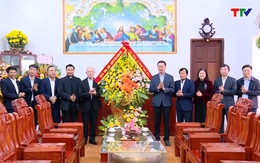 Phó Bí thư Tỉnh ủy Trịnh Tuấn Sinh chúc mừng giáng sinh