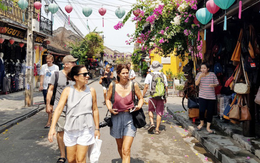 7 tháng năm 2022, khách quốc tế đến Việt Nam đạt gần 955.000 lượt người