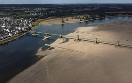 Pháp: Nước sông Loire xuống mức thấp lịch sử