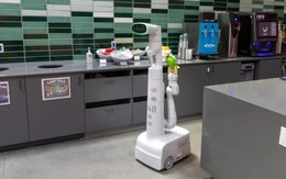 Google ra mắt robot phục vụ PaLM-Say