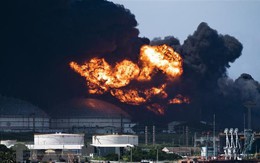 Vụ cháy kho dầu lớn nhất Cuba: Bồn chứa thứ ba bị sụp đổ