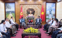 Đồng chí Bí thư Tỉnh ủy tiếp đoàn công tác HĐND tỉnh Hủa Phăn - Lào
