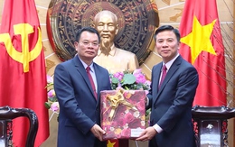 Đồng chí Bí thư Tỉnh ủy tiếp xã giao Đoàn đại biểu cấp cao tỉnh Hủa Phăn - nước Cộng hòa dân chủ nhân dân Lào