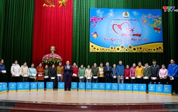 Liên đoàn Lao động huyện Vĩnh Lộc tổ chức Tết sum vầy