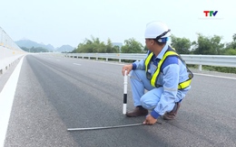 Nghi vấn mặt đường cao tốc Bắc Nam, đoạn phía Đông dự án Nghi Sơn – Diễn Châu bị đổ hóa chất phá hỏng