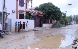 Đường tỉnh 526 qua xã Minh Lộc, huyện Hậu Lộc xuống cấp, gây ảnh hưởng đời sống nhân dân
