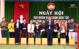Phó Trưởng Đoàn Đại biểu Quốc hội tỉnh Mai Văn Hải dự ngày hội Đại đoàn kết toàn dân tộc tại Nga Sơn