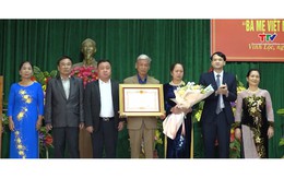 Lễ Truy tặng danh hiệu “Bà Mẹ Việt Nam Anh Hùng” cho mẹ Lê Thị Tiểu, xã Vĩnh Hùng, huyện Vĩnh Lộc