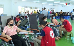 Người lao động Công ty TNHH Sakurai Việt Nam hiến máu nhân đạo