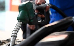 Giá xăng dầu giảm mạnh từ 15h chiều nay