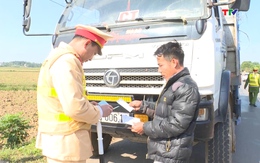 Công an huyện Thạch Thành tăng cường đảm bảo an toàn giao thông trong vụ ép mía