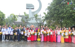 Huyện Thọ Xuân công bố Quyết định công nhận đảng viên mới