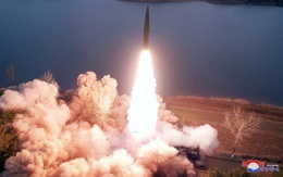 Triều Tiên tiếp tục phóng hai tên lửa đạn đạo  tầm ngắn ra vùng biển phía Đông